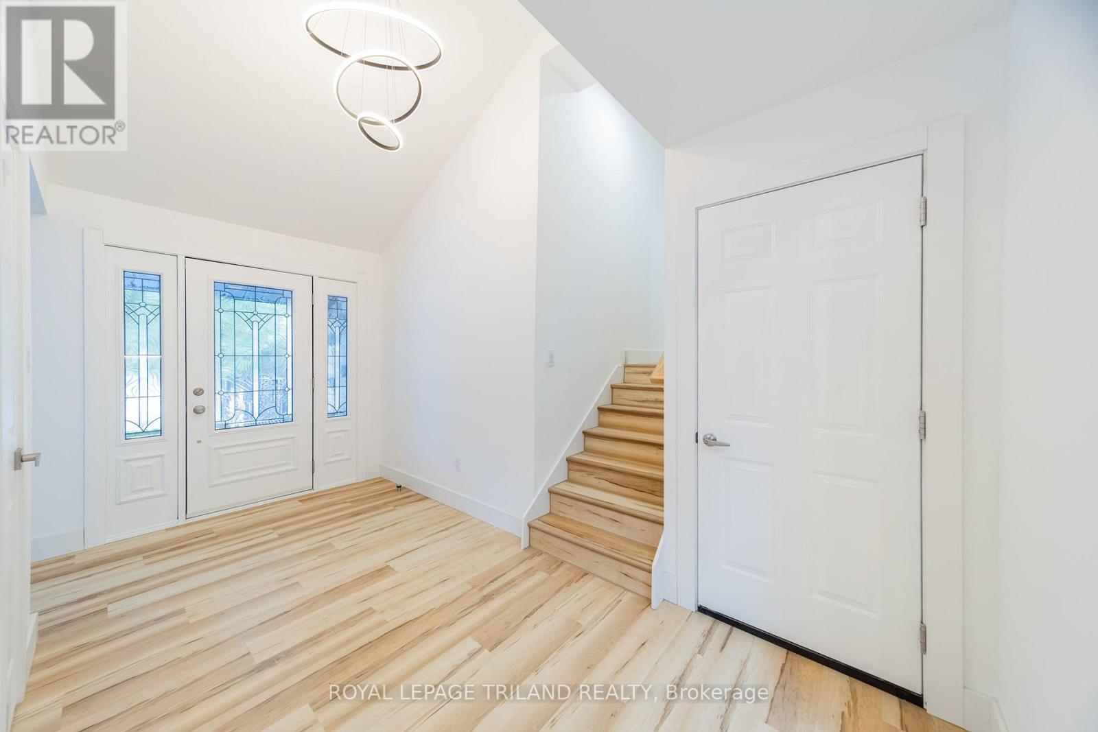 9653 Joanne Avenue, Lambton Shores, Ontario  N0M 1T0 - Photo 10 - X13586268