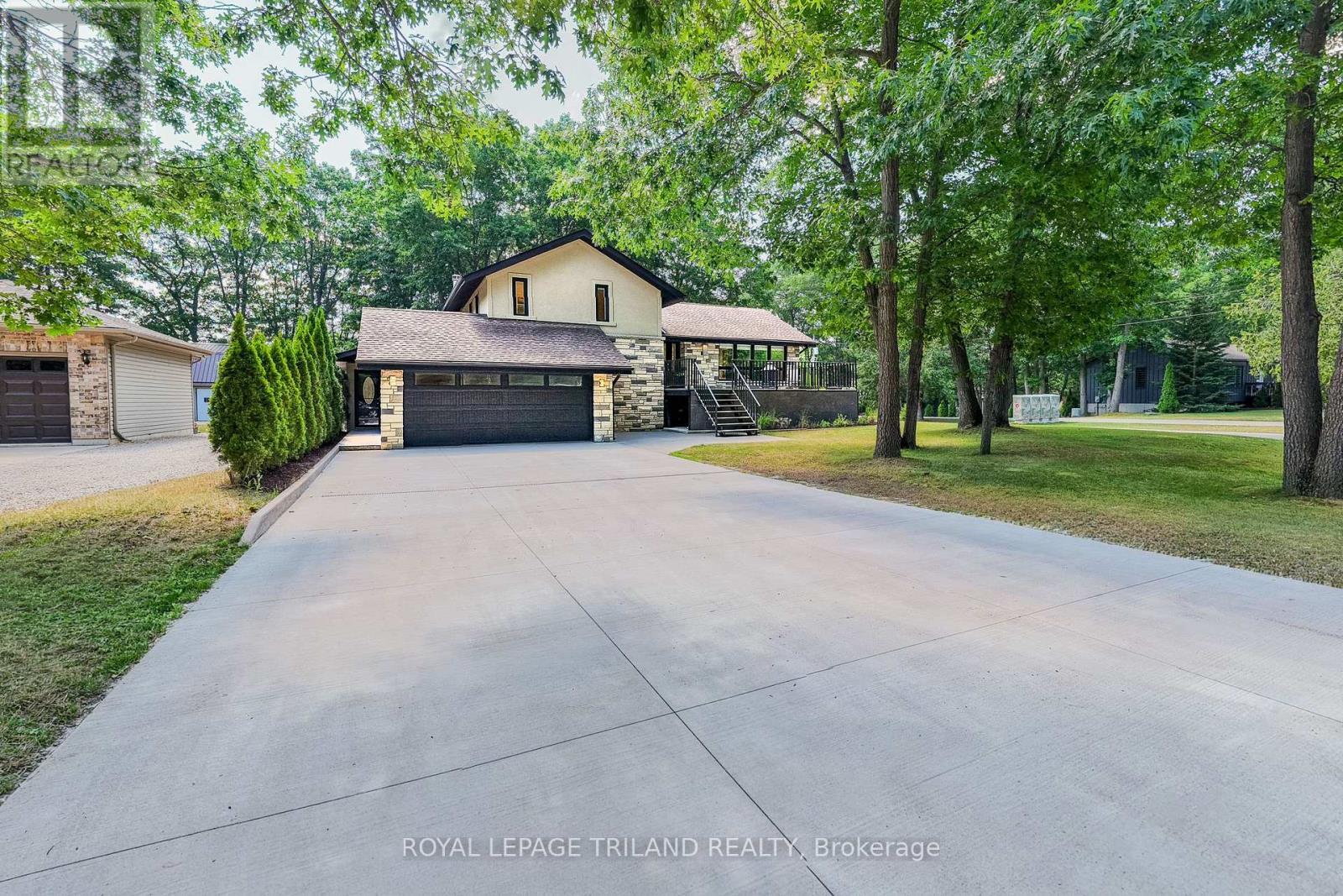9653 Joanne Avenue, Lambton Shores, Ontario  N0M 1T0 - Photo 45 - X13586268