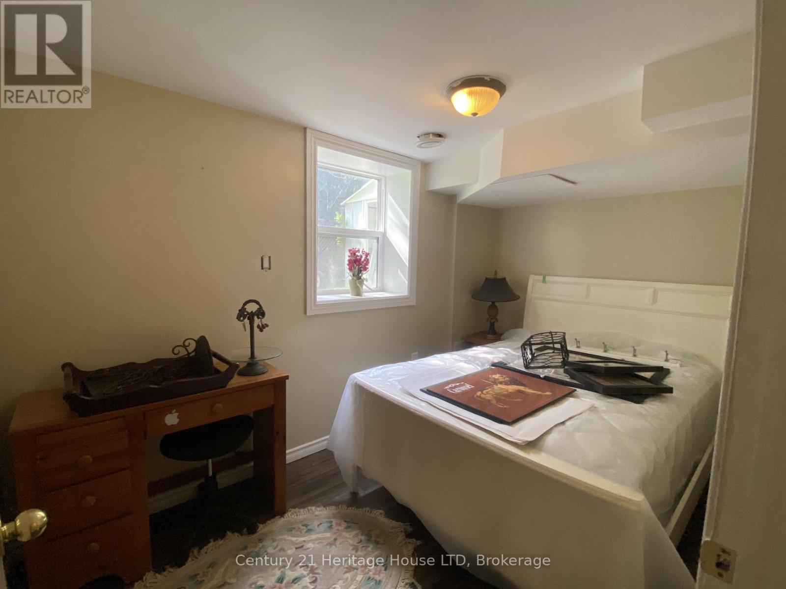 Lower Unit - 6042 Culp Street Street, Niagara Falls, Ontario  L2G 2B7 - Photo 8 - X13581628