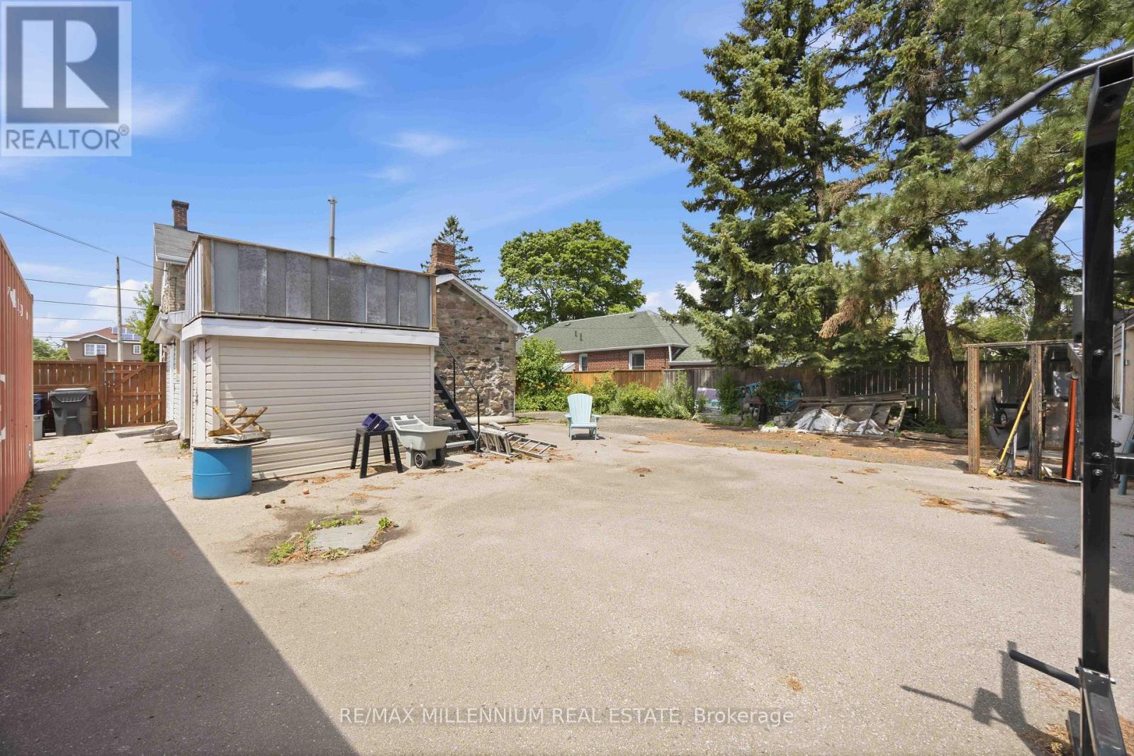 1355 Victoria Park Avenue, Toronto, Ontario M4B 2L5 - Photo 12 - E13586120
