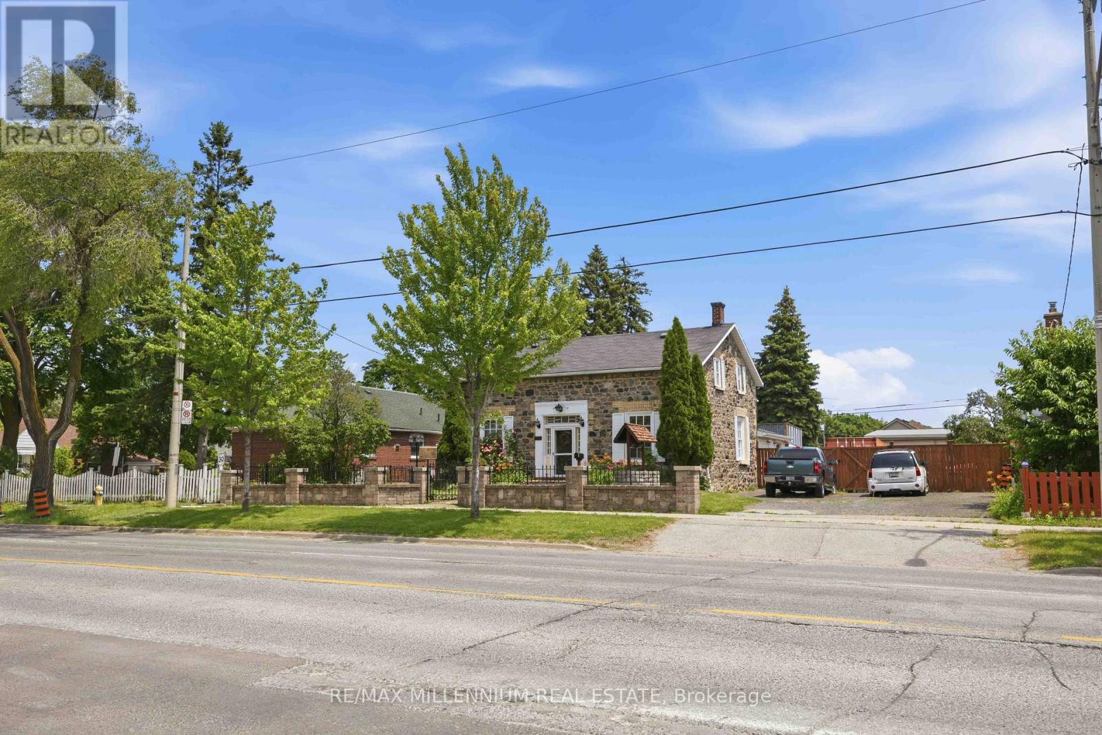 1355 Victoria Park Avenue, Toronto, Ontario M4B 2L5 - Photo 24 - E13586120