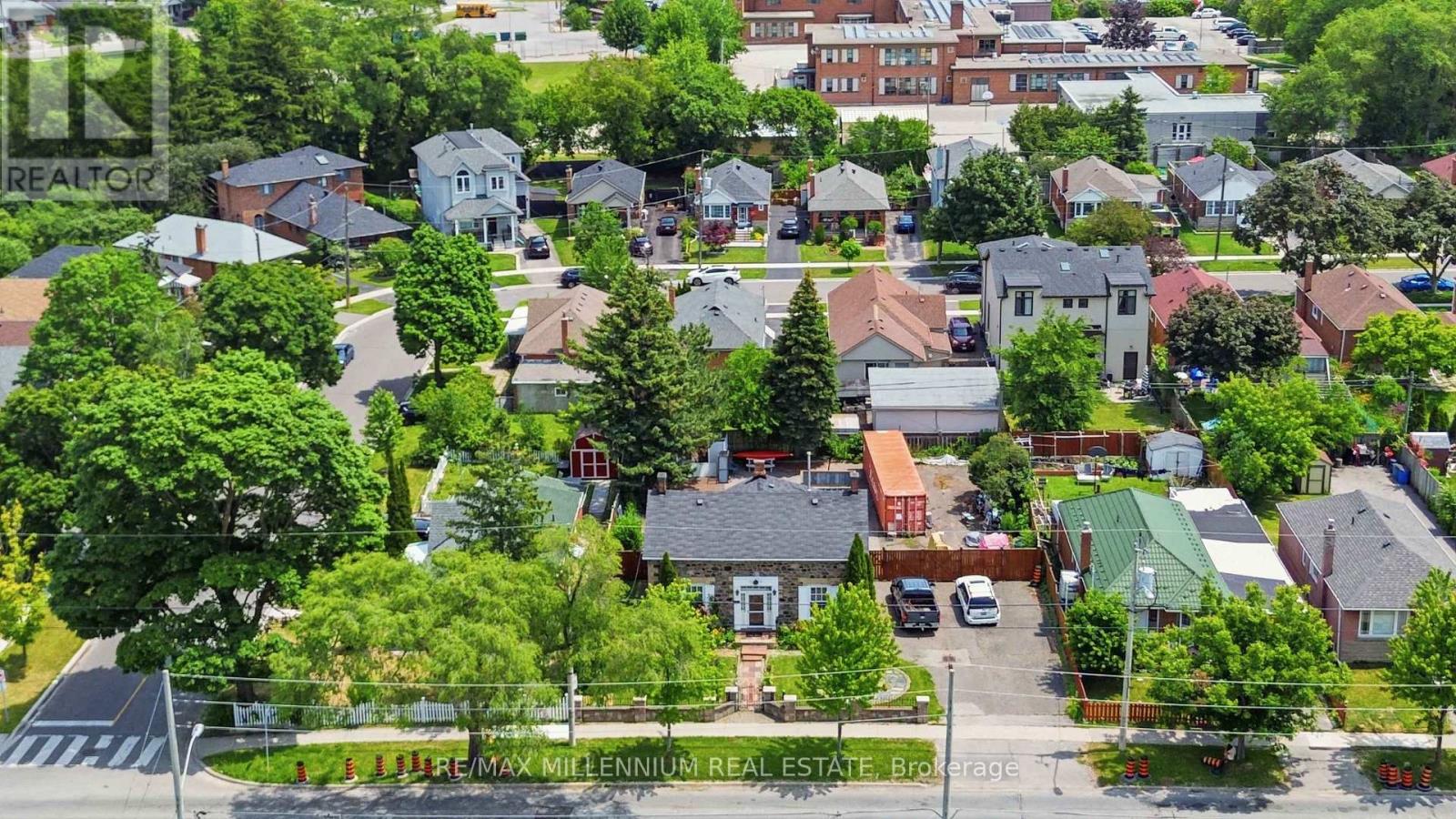 1355 Victoria Park Avenue, Toronto, Ontario M4B 2L5 - Photo 28 - E13586120
