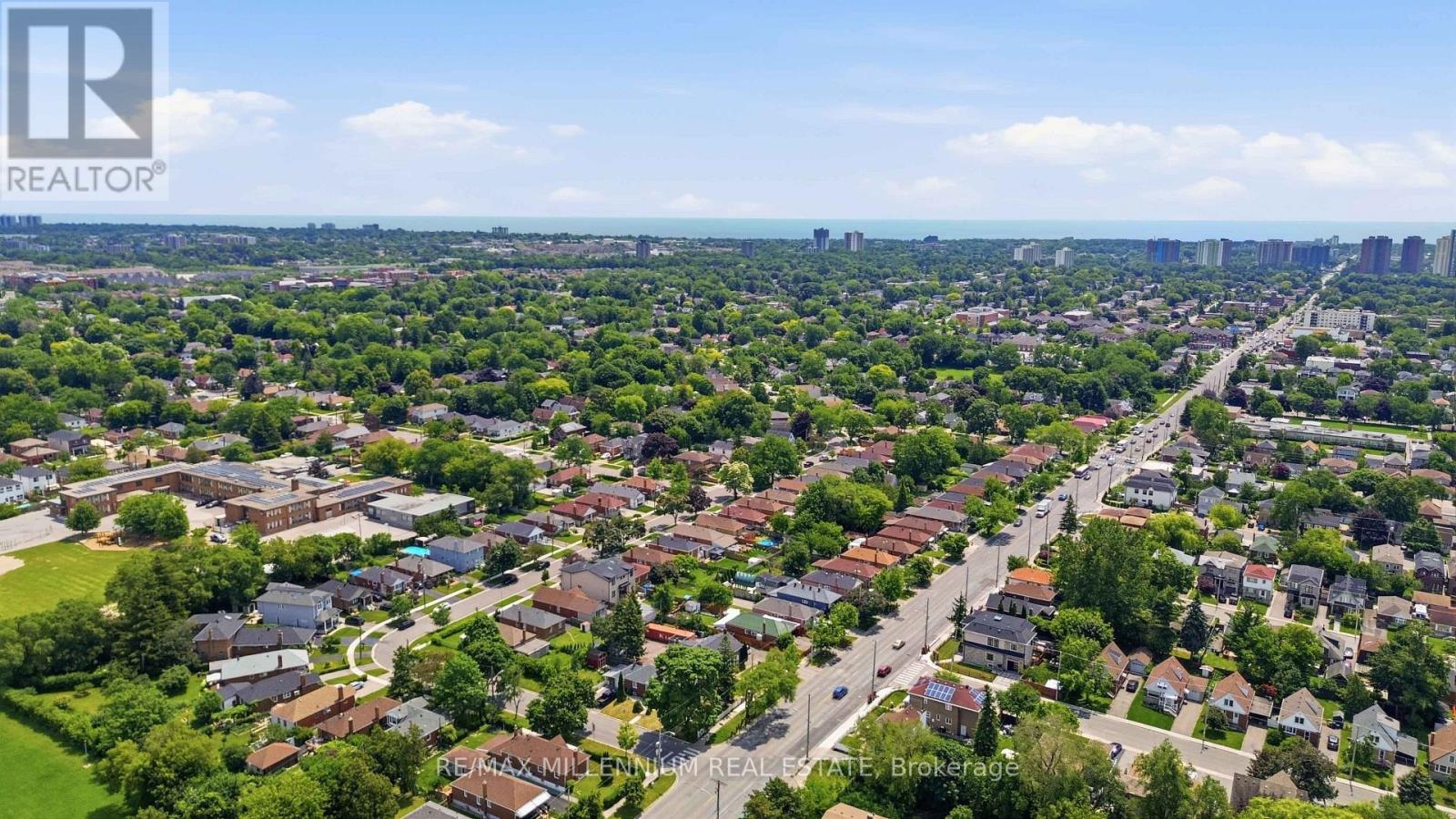 1355 Victoria Park Avenue, Toronto, Ontario M4B 2L5 - Photo 36 - E13586120