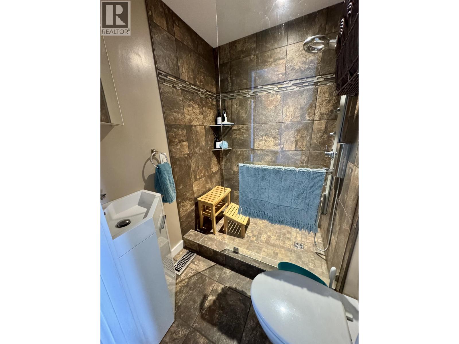 3799 Allpress Road, 150 Mile House, British Columbia V0K 2G0 - Photo 16 - R3148140