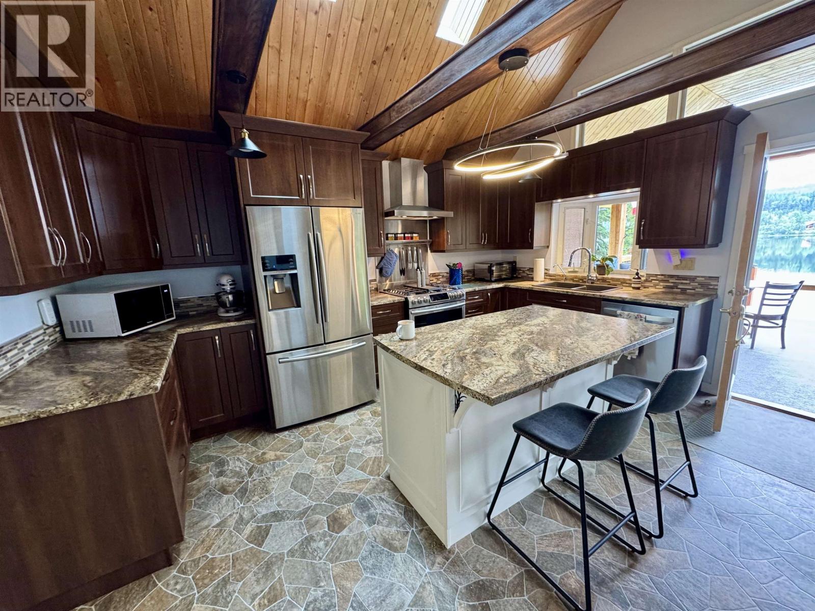 3799 Allpress Road, 150 Mile House, British Columbia V0K 2G0 - Photo 10 - R3148140