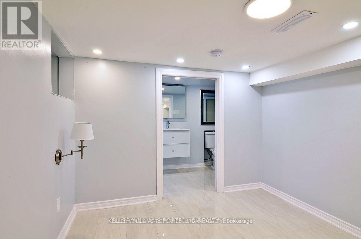 Lower - 431 Kingston Road, Toronto, Ontario  M4L 1V2 - Photo 14 - E13586252