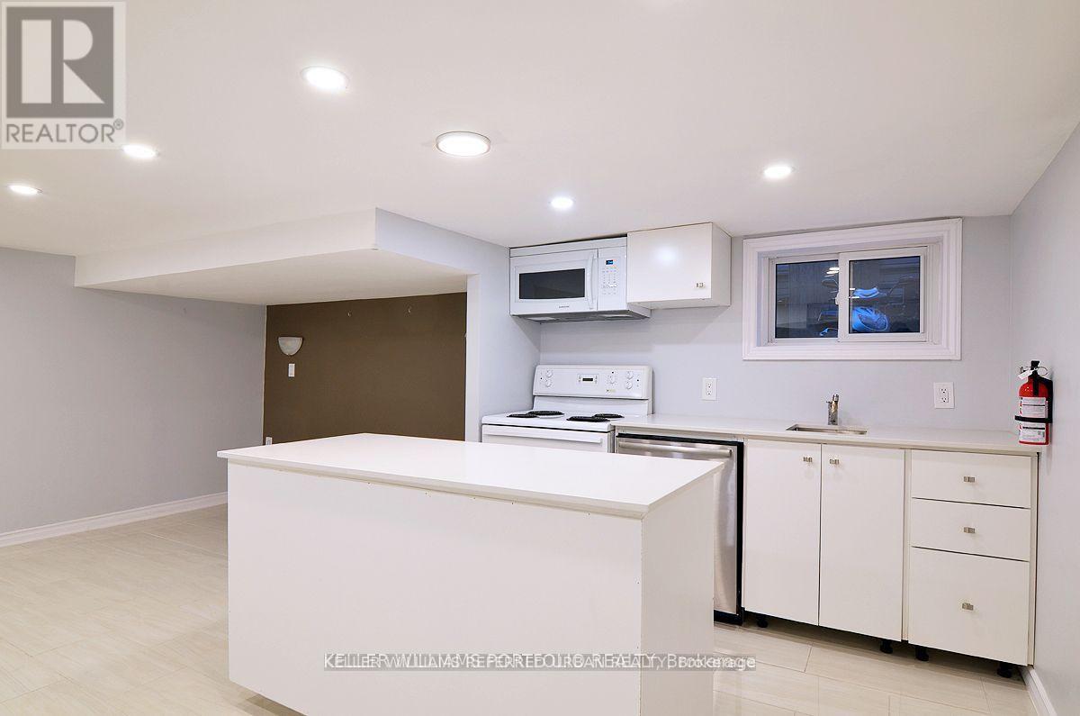 Lower - 431 Kingston Road, Toronto, Ontario  M4L 1V2 - Photo 7 - E13586252