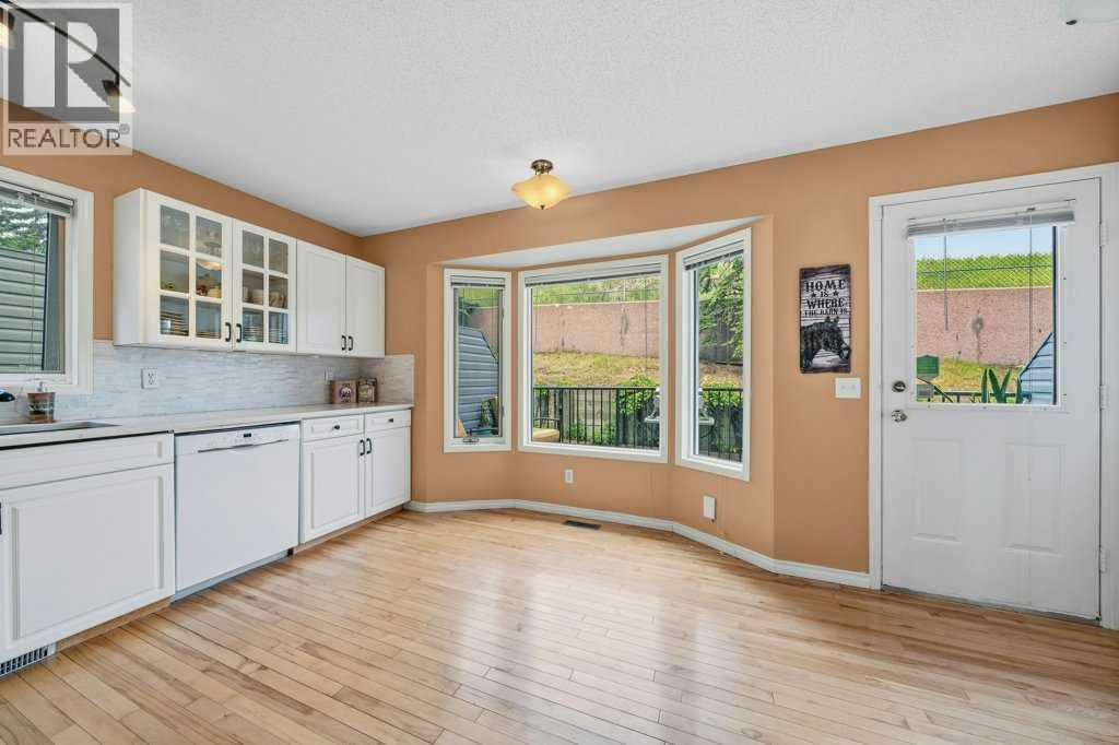 68 Patina Point SW, Calgary, Alberta  T3H 3J7 - Photo 15 - A2325728
