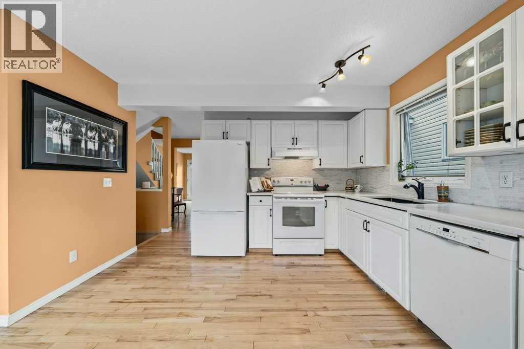 68 Patina Point SW, Calgary, Alberta  T3H 3J7 - Photo 13 - A2325728