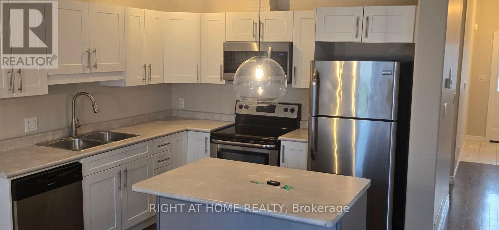 921 Blossom Street, Kingston, Ontario K7P 0N2 - Photo 3 - X13584340