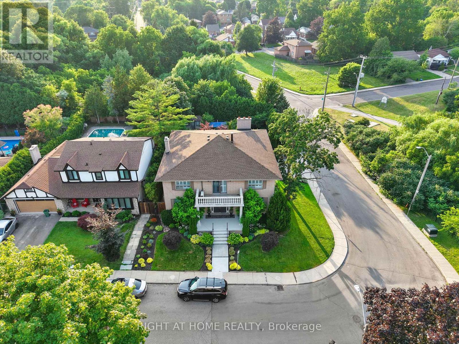 14 Delbrook Court, Hamilton, Ontario L8S 2C1 - Photo 2 - X13586266