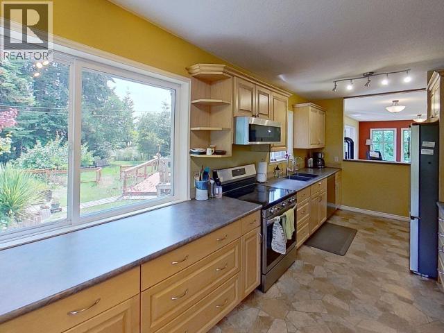 4748 Dogwood Street, Texada Island, British Columbia   - Photo 29 - 20059