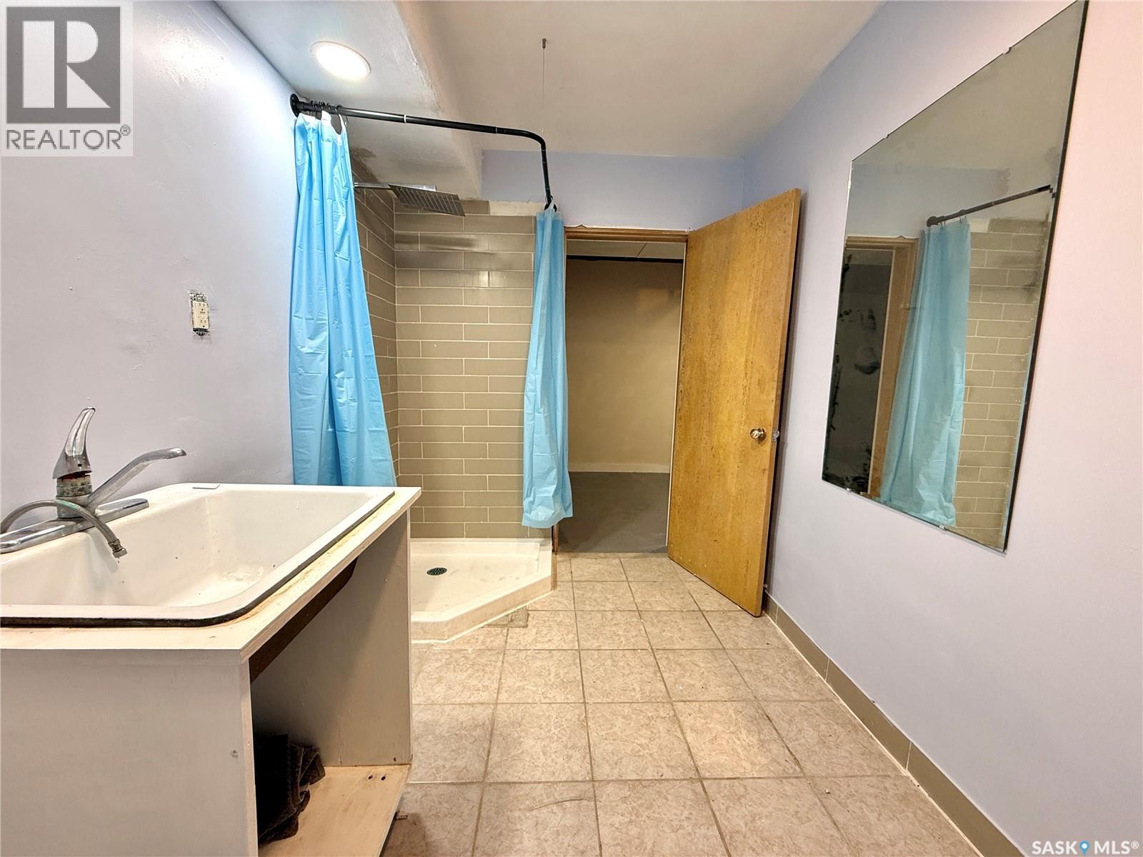 1502 97th Street, North Battleford, Saskatchewan  S9A 0K4 - Photo 27 - SK043184