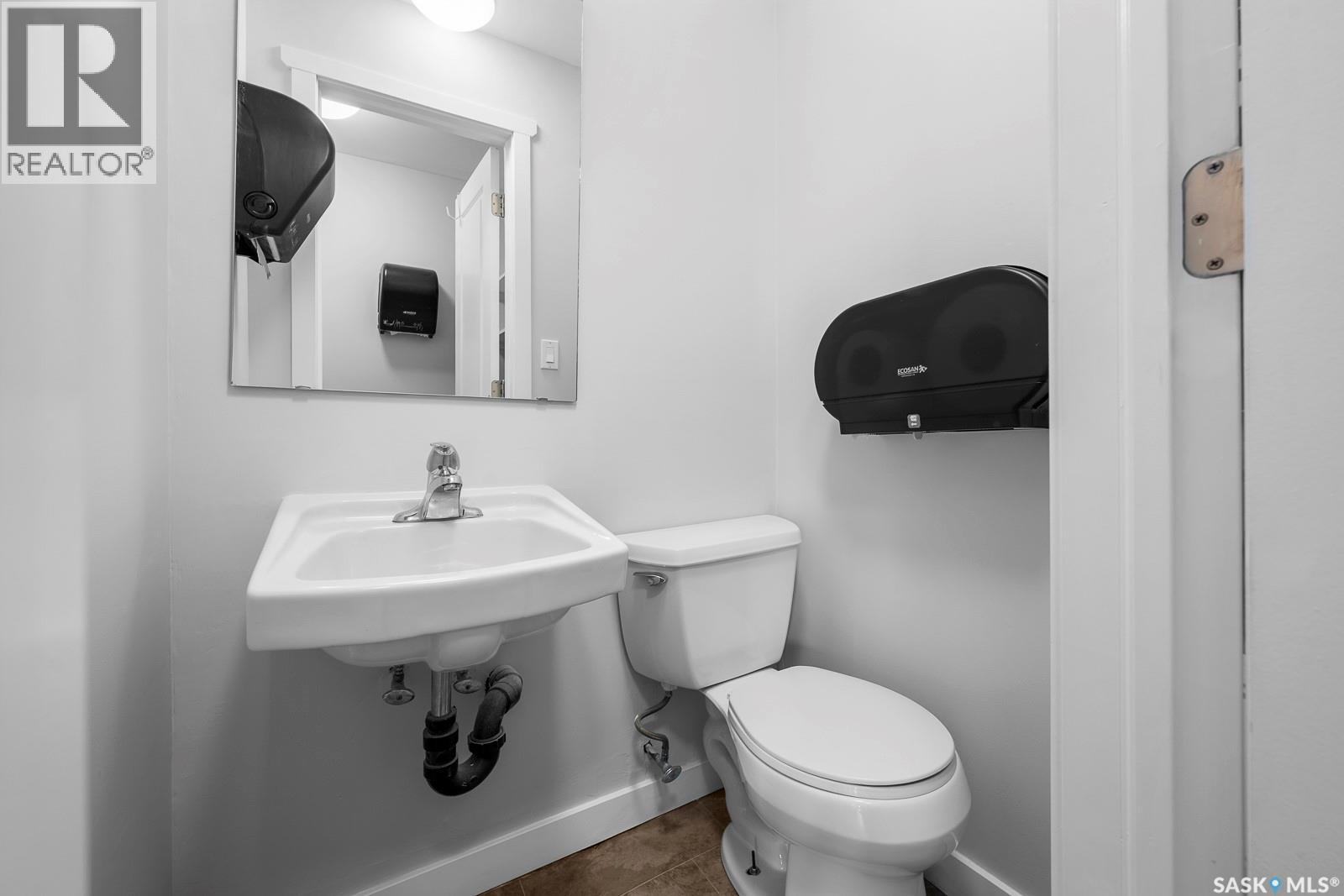 845 Mackay Street, Regina, Saskatchewan  S4N 2S3 - Photo 13 - SK043067