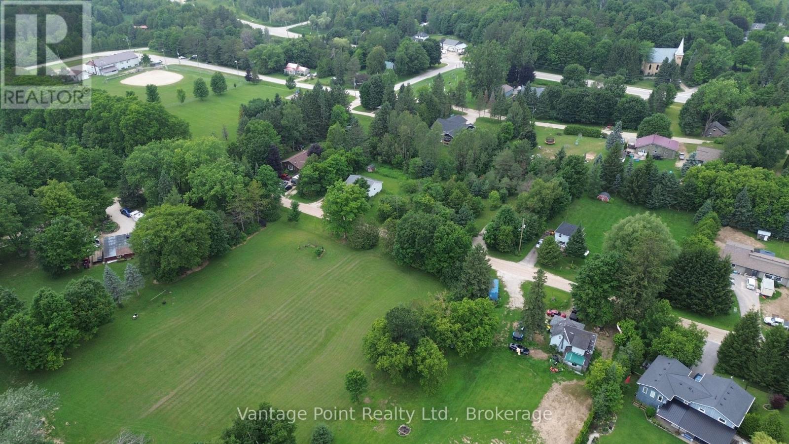 136 Torry Street, Grey Highlands, Ontario  N0C 1K0 - Photo 2 - X13586342