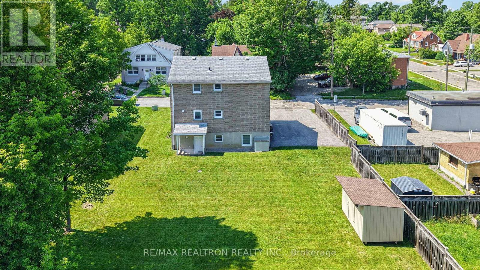 3 East Street, Barrie, Ontario  L4M 2N3 - Photo 4 - S13586364