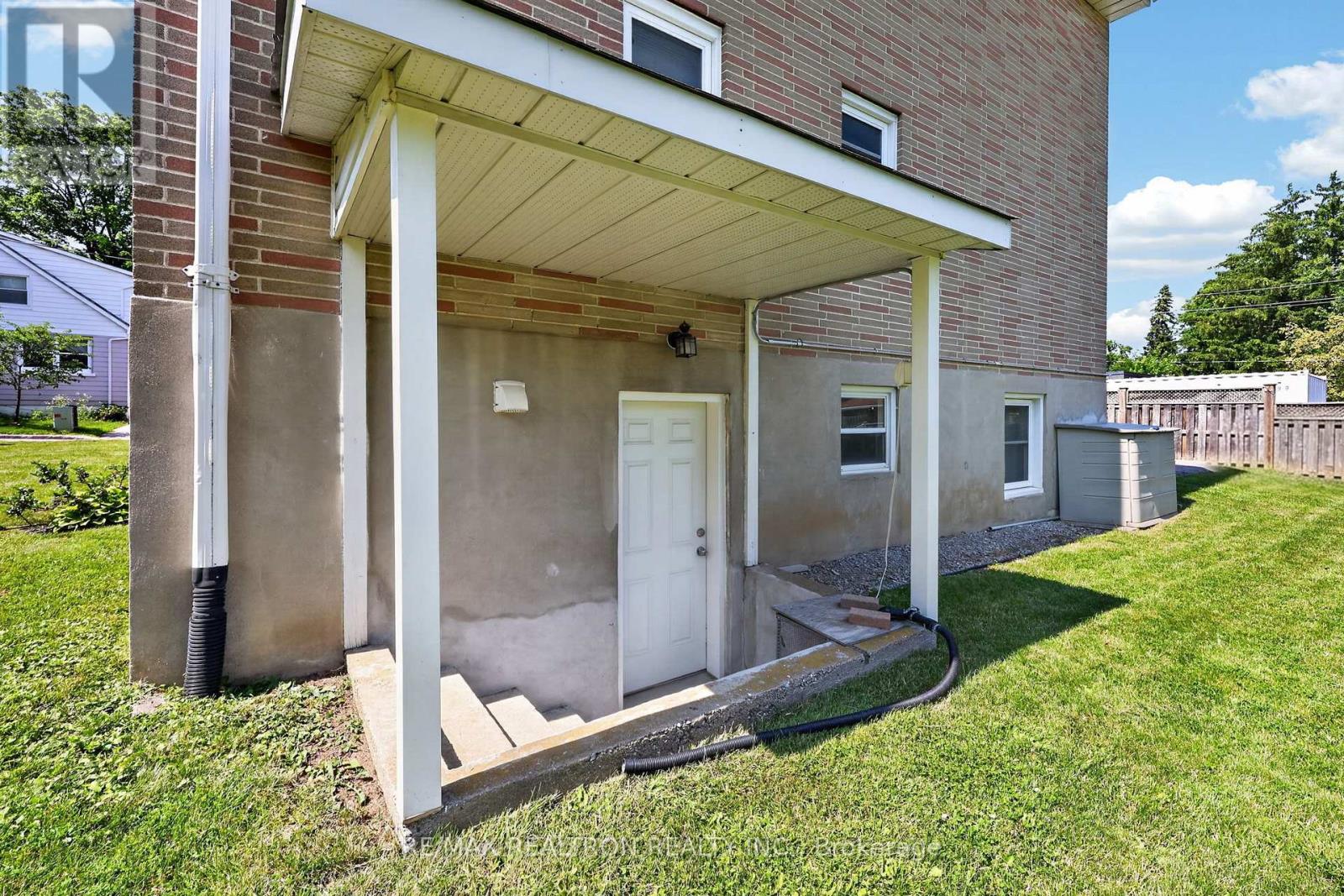 3 East Street, Barrie, Ontario  L4M 2N3 - Photo 8 - S13586364