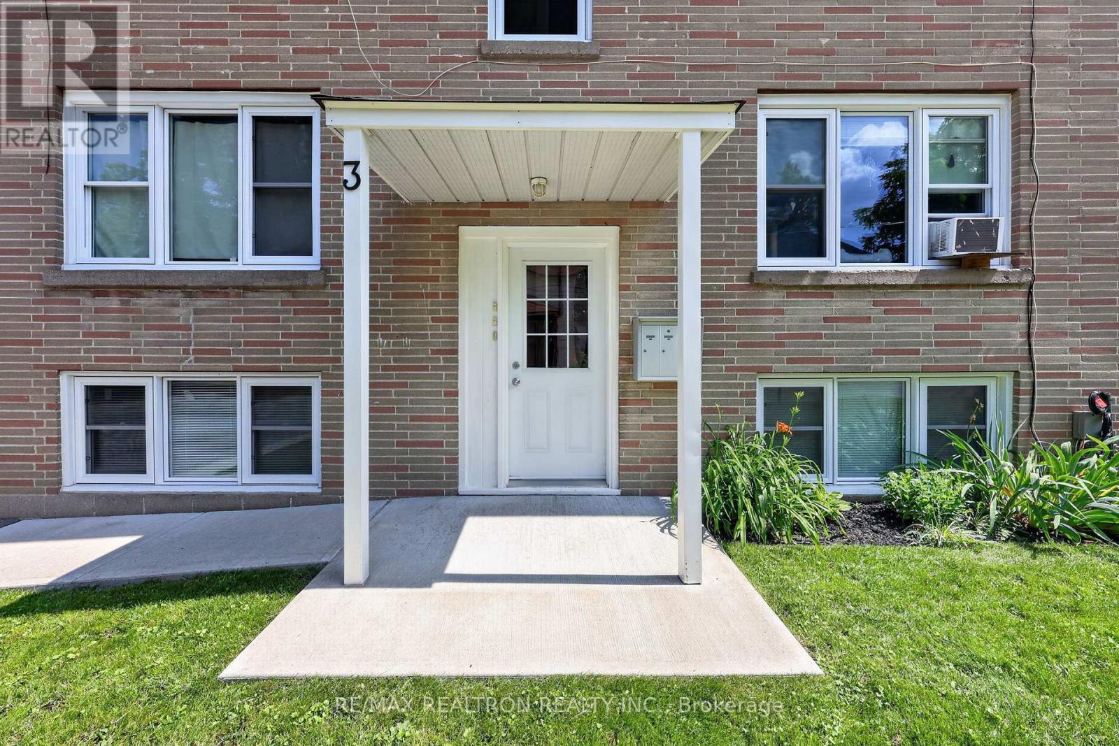 3 East Street, Barrie, Ontario  L4M 2N3 - Photo 9 - S13586364