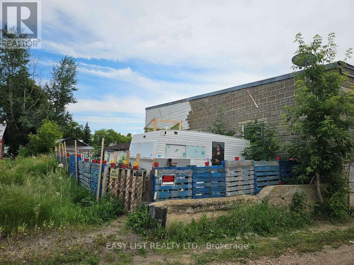 30 Mckenzie Avenue, Hughenden, Alberta  T0B 2E0 - Photo 6 - X13586358