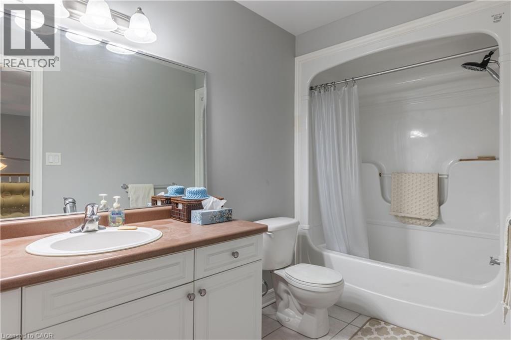 8142 Costabile Drive Unit# 16, Niagara Falls, Ontario  L2H 3M3 - Photo 17 - 40821051