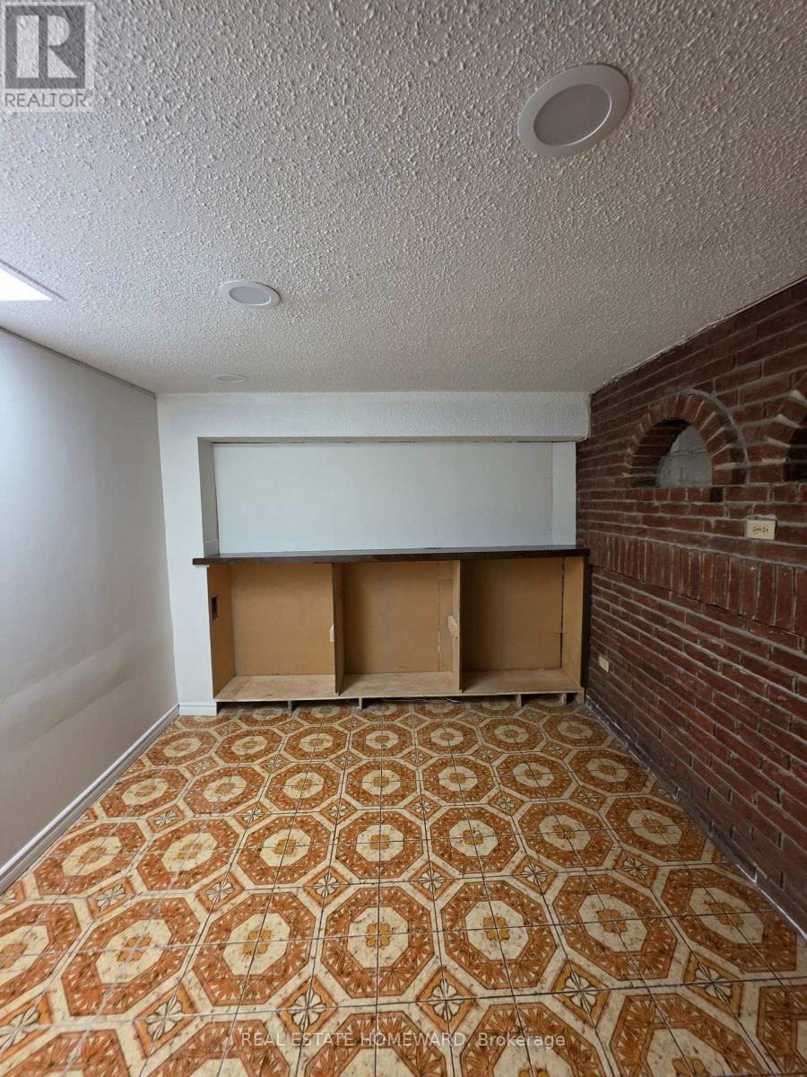 30 Beacon Road, Toronto, Ontario  M1P 1G7 - Photo 10 - E13586214