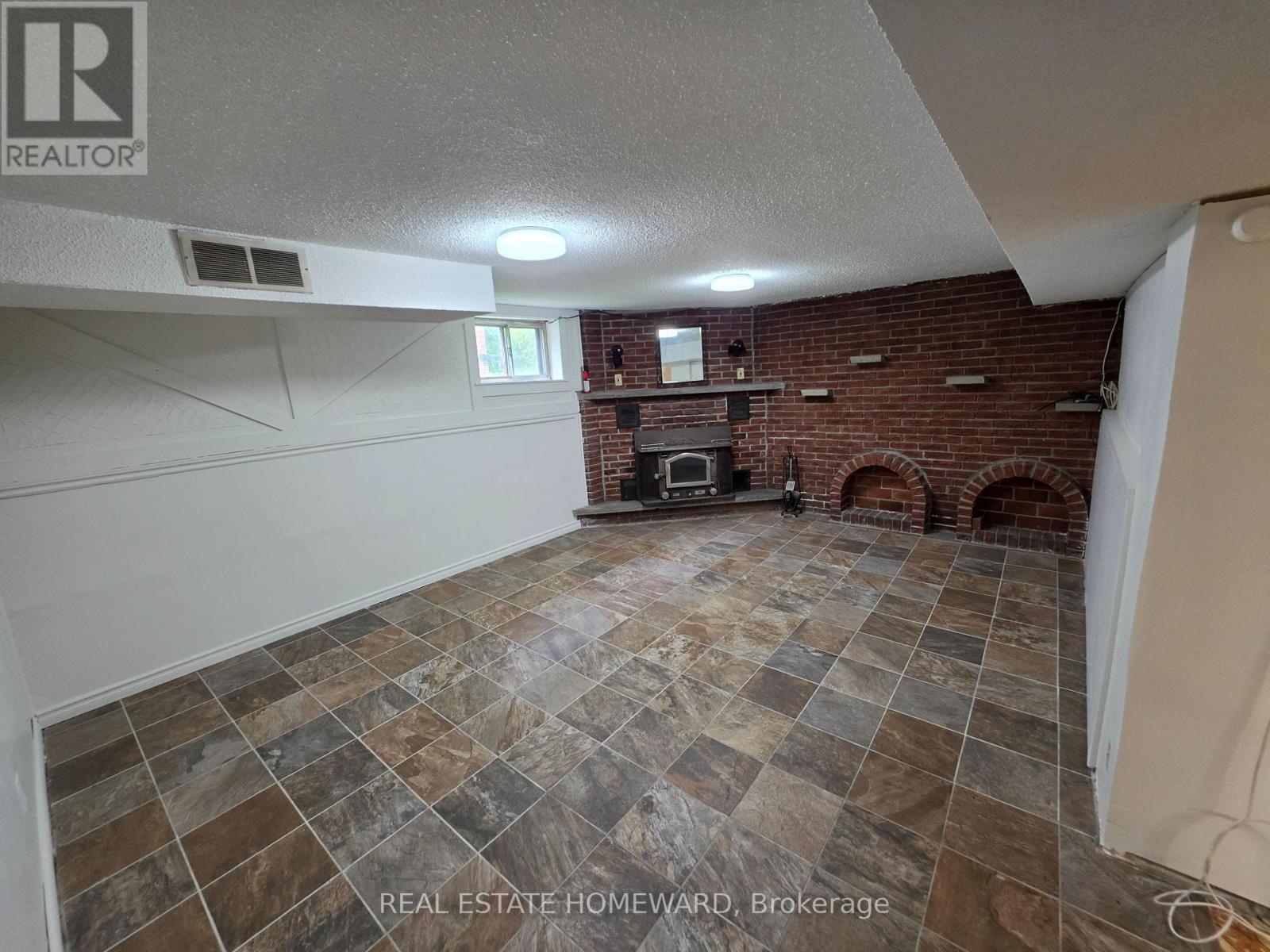 30 Beacon Road, Toronto, Ontario  M1P 1G7 - Photo 3 - E13586214