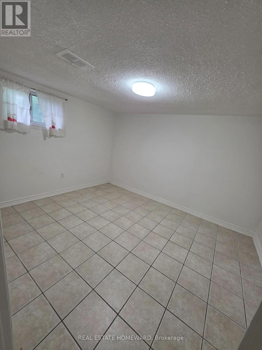 30 Beacon Road, Toronto, Ontario  M1P 1G7 - Photo 4 - E13586214