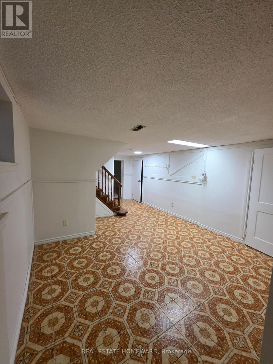 30 Beacon Road, Toronto, Ontario  M1P 1G7 - Photo 8 - E13586214