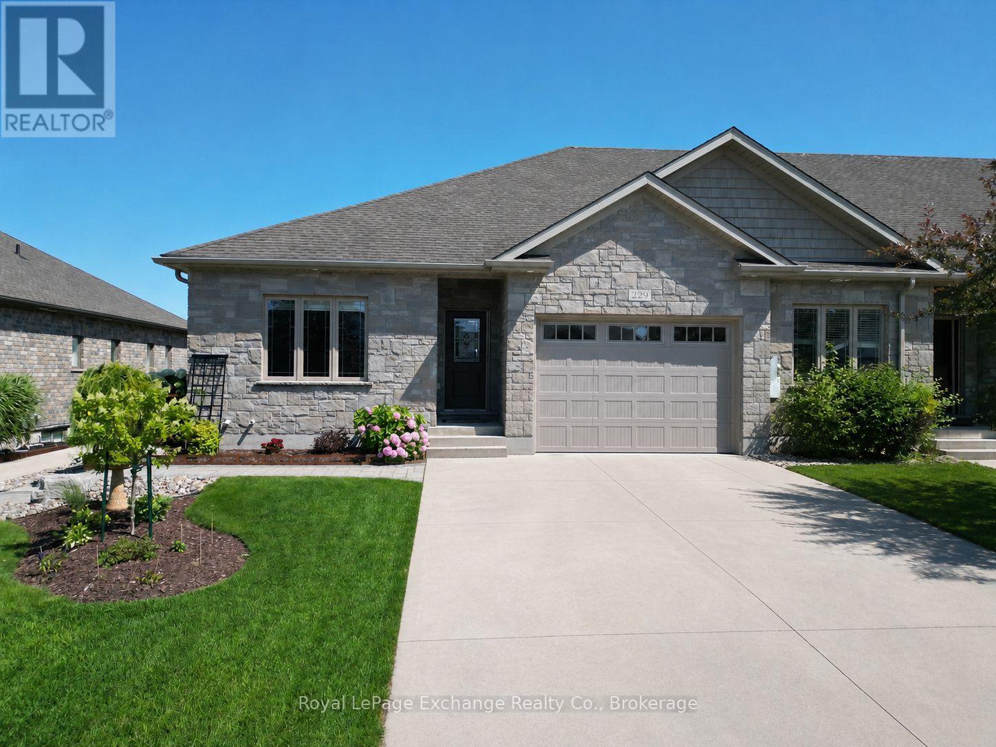 229 WIECK BOULEVARD, Kincardine, Ontario