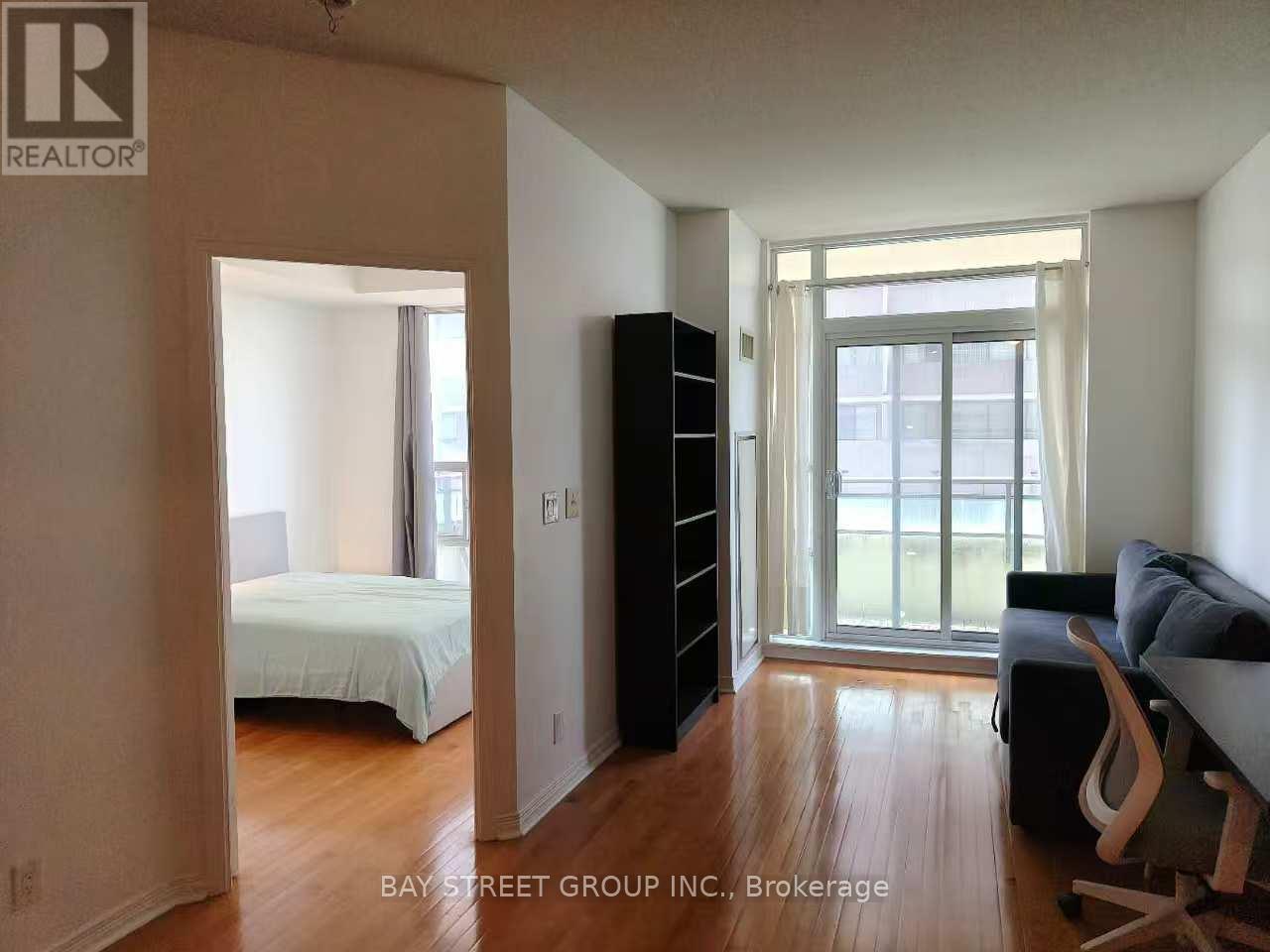 801 - 736 Spadina Avenue, Toronto, Ontario  M5S 2J6 - Photo 4 - C13586382
