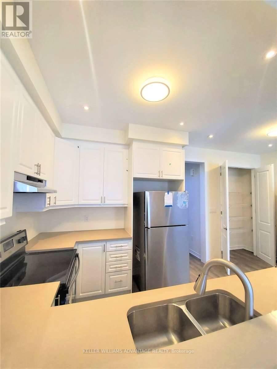 45 Fusilier Drive, Toronto, Ontario  M1L 0J4 - Photo 4 - E13586428