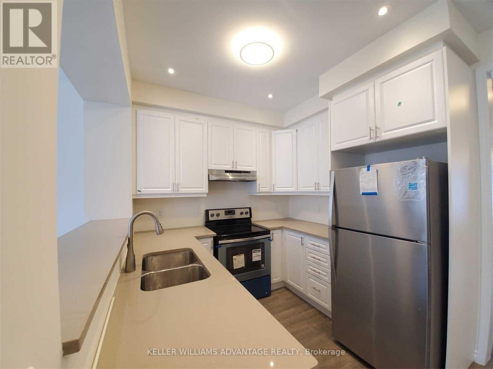 45 Fusilier Drive, Toronto, Ontario  M1L 0J4 - Photo 5 - E13586428