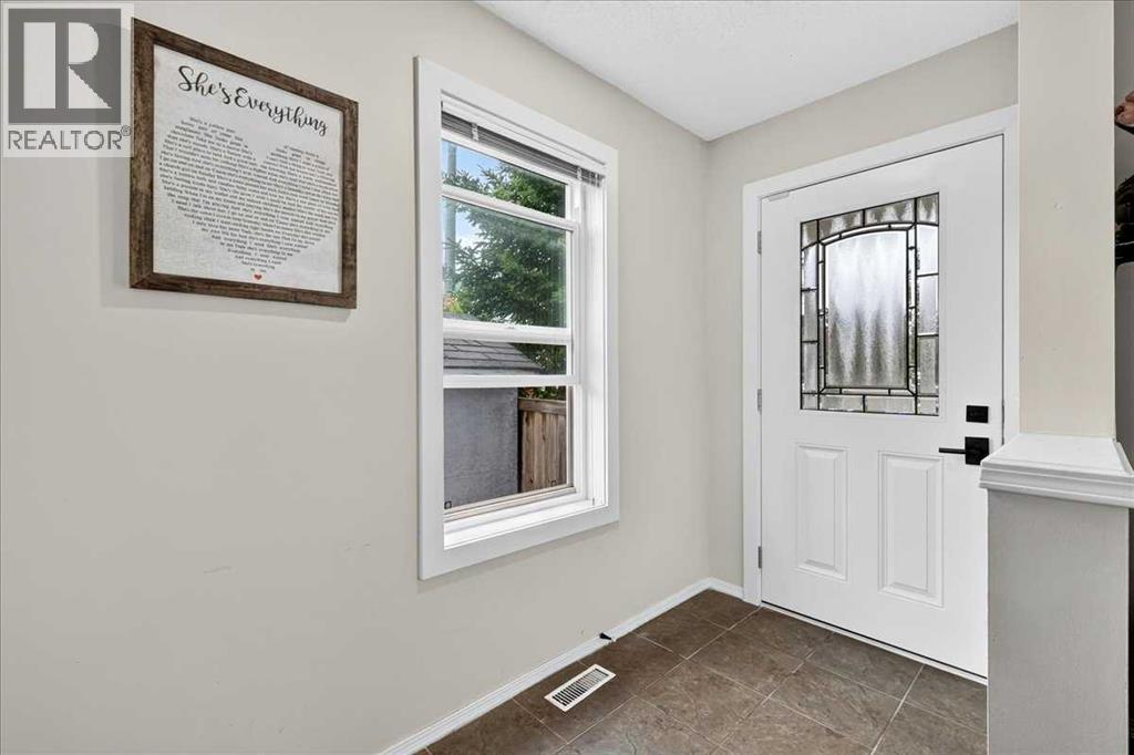 39 Bridlewood Avenue SW, Calgary, Alberta  T2Y 3T3 - Photo 2 - A2323974