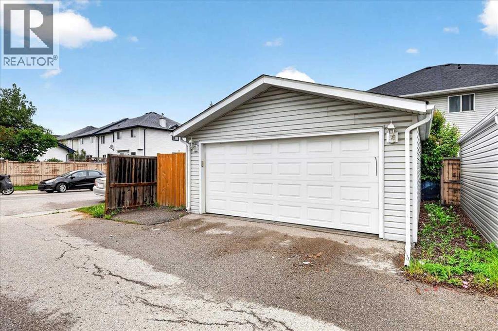 39 Bridlewood Avenue SW, Calgary, Alberta  T2Y 3T3 - Photo 41 - A2323974