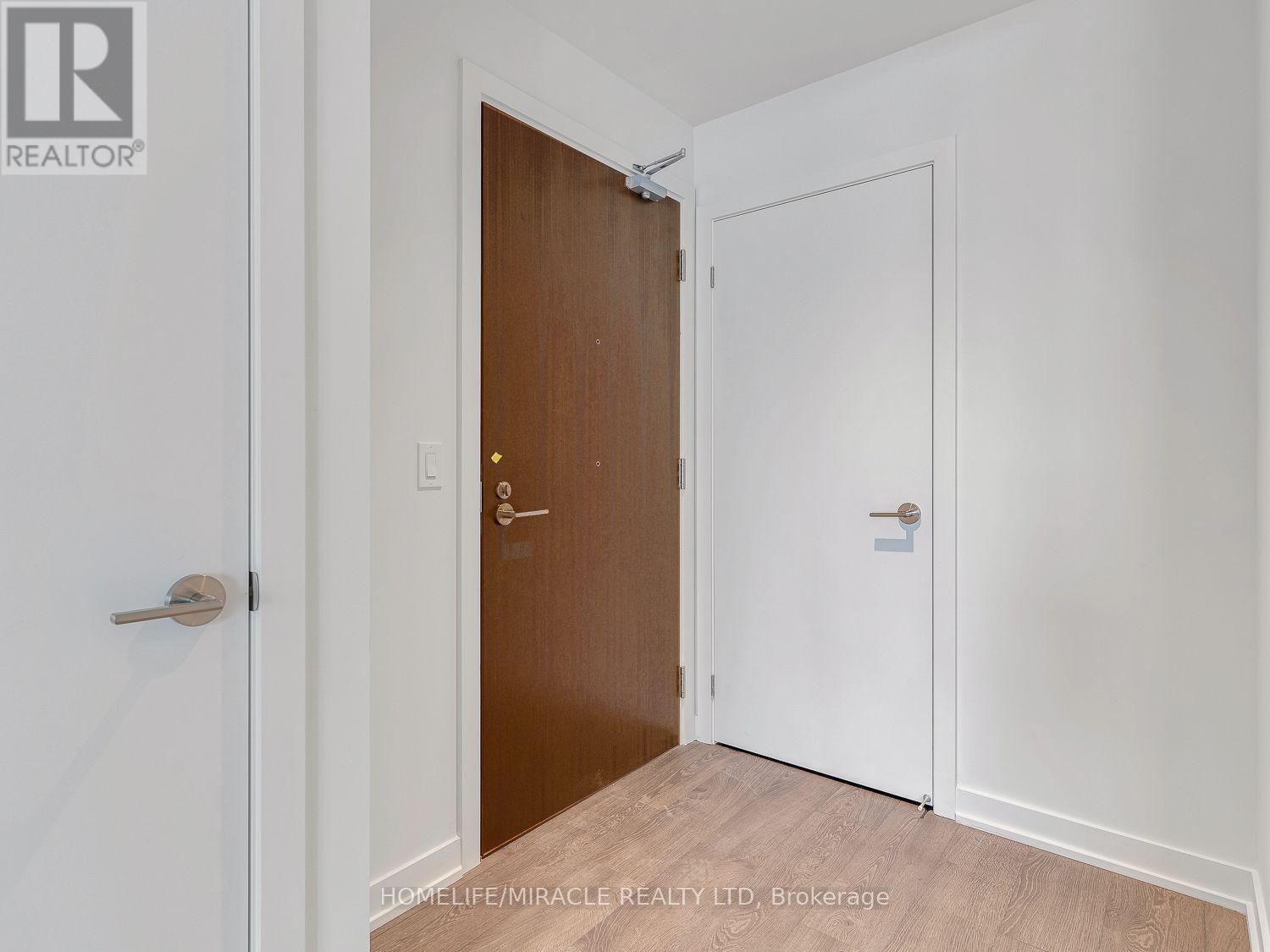 1701 - 1926 Lakeshore Boulevard W, Toronto, Ontario  M6S 1A1 - Photo 9 - W13586380