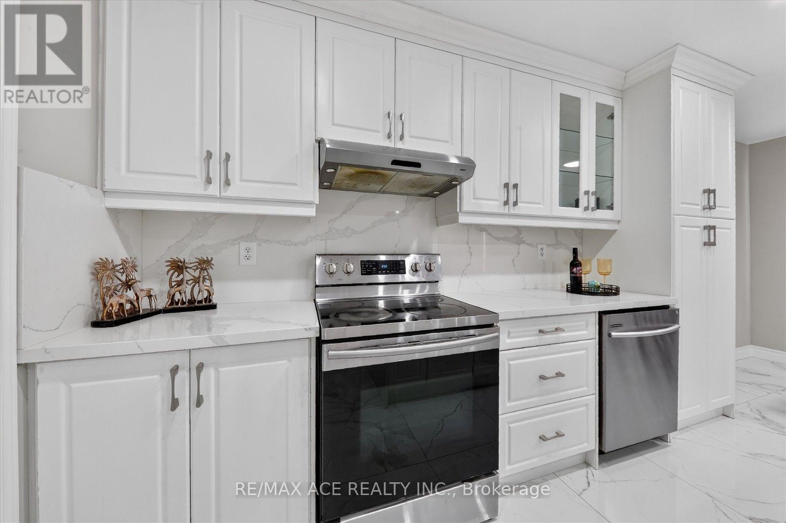 24 Zimmer Street, Brampton, Ontario L6S 6L3 - Photo 16 - W13586404