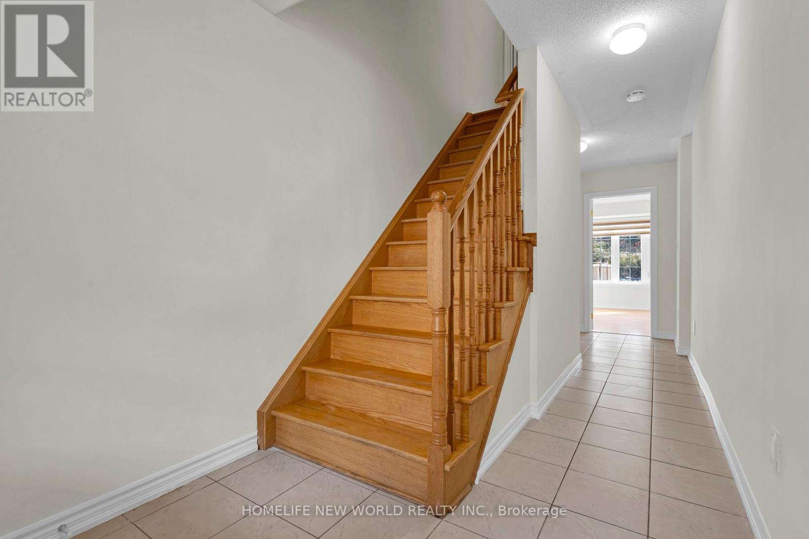 8 Shiff Crescent, Brampton, Ontario  L6Z 0H5 - Photo 3 - W13586410
