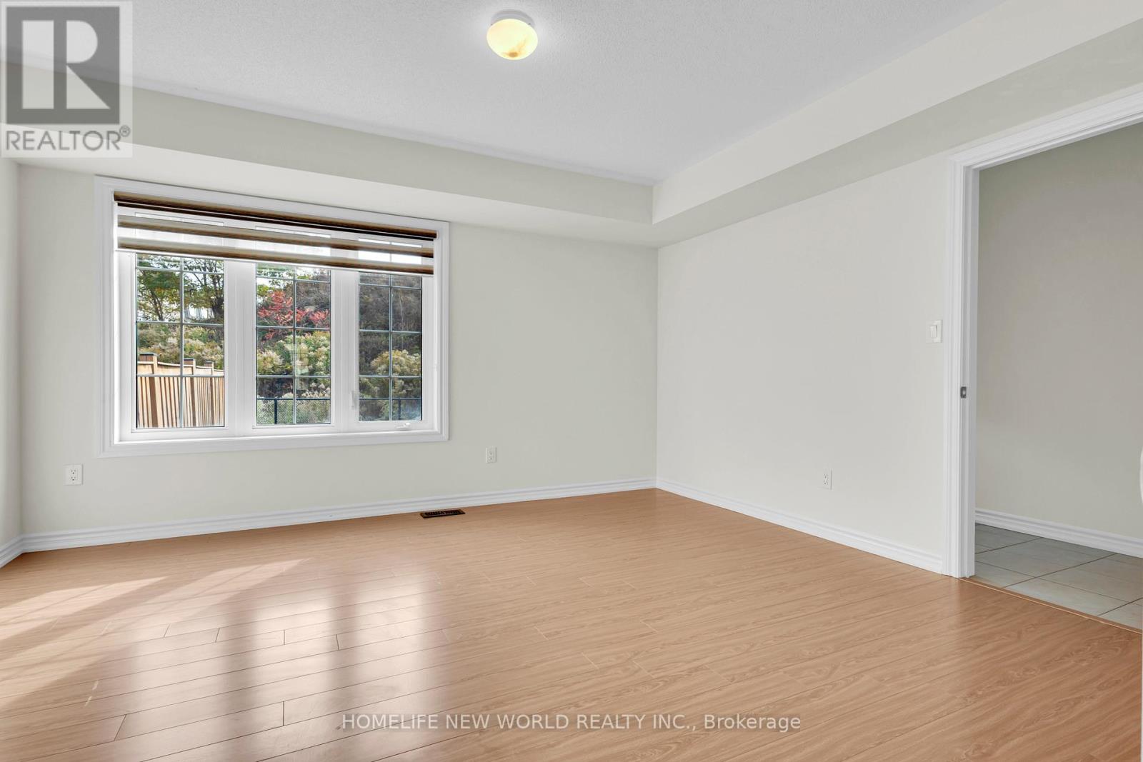8 Shiff Crescent, Brampton, Ontario  L6Z 0H5 - Photo 5 - W13586410