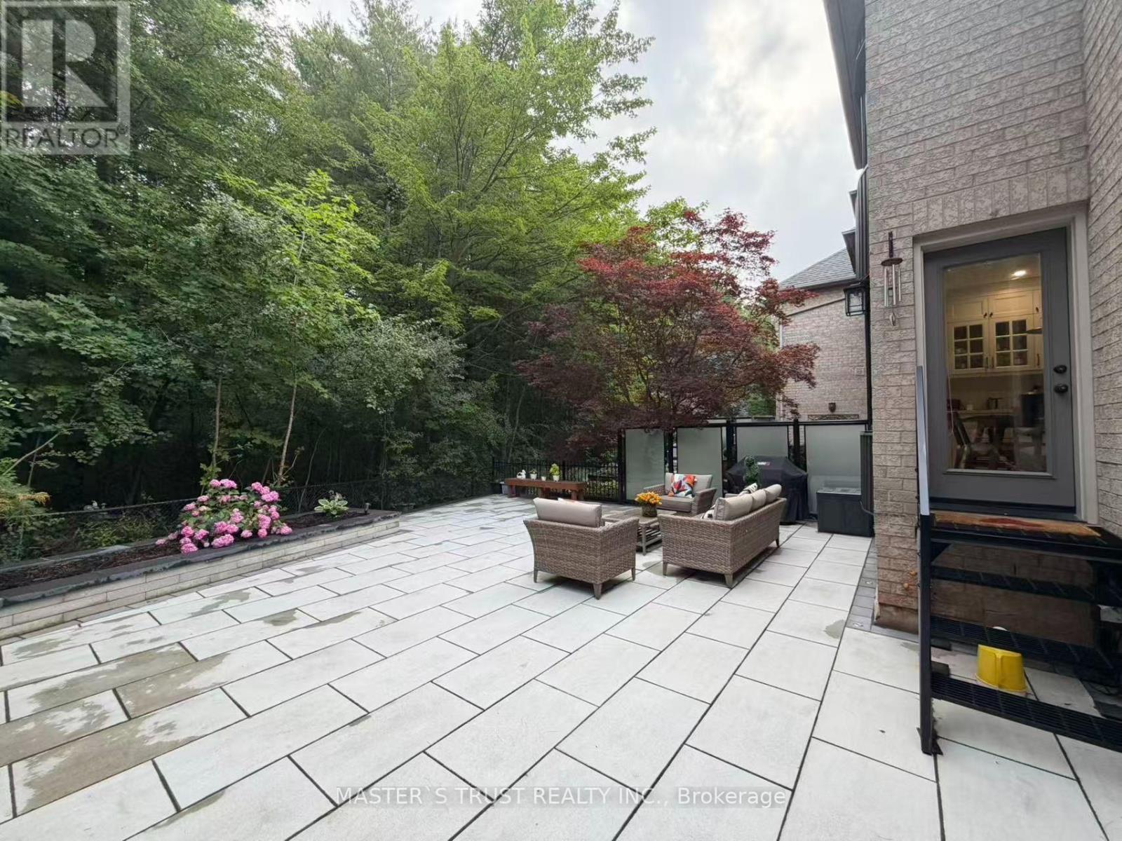 2132 Pinevalley Crescent, Oakville, Ontario  L6H 6L7 - Photo 10 - W13586442