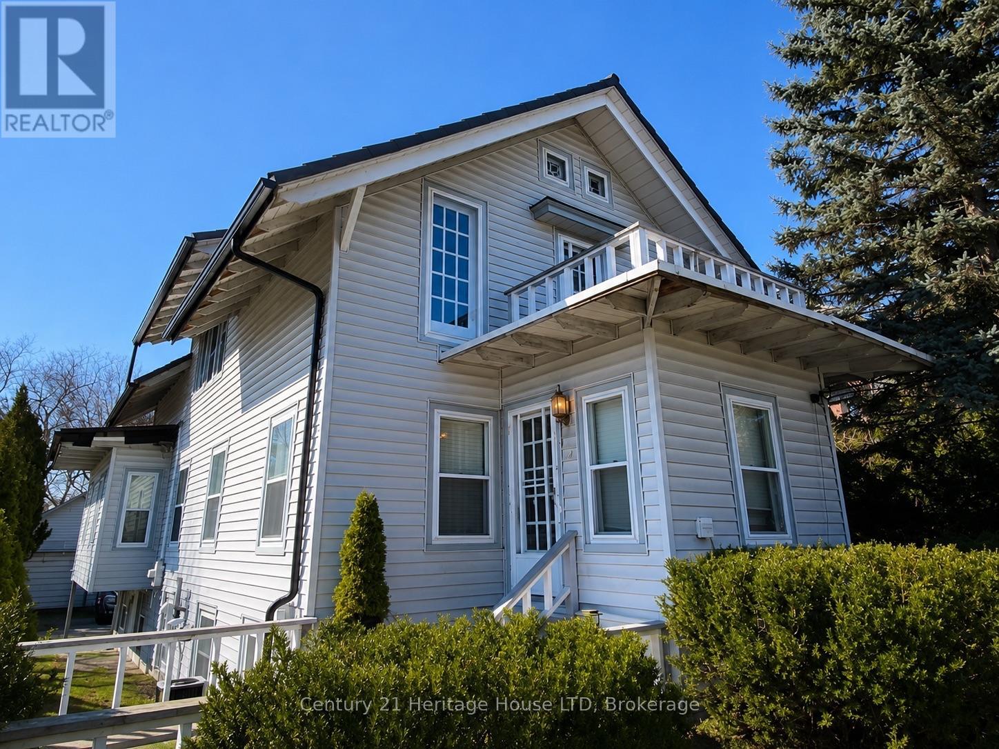 Lower Unit - 6042 Culp Street Street, Niagara Falls, Ontario  L2G 2B7 - Photo 1 - X13581628