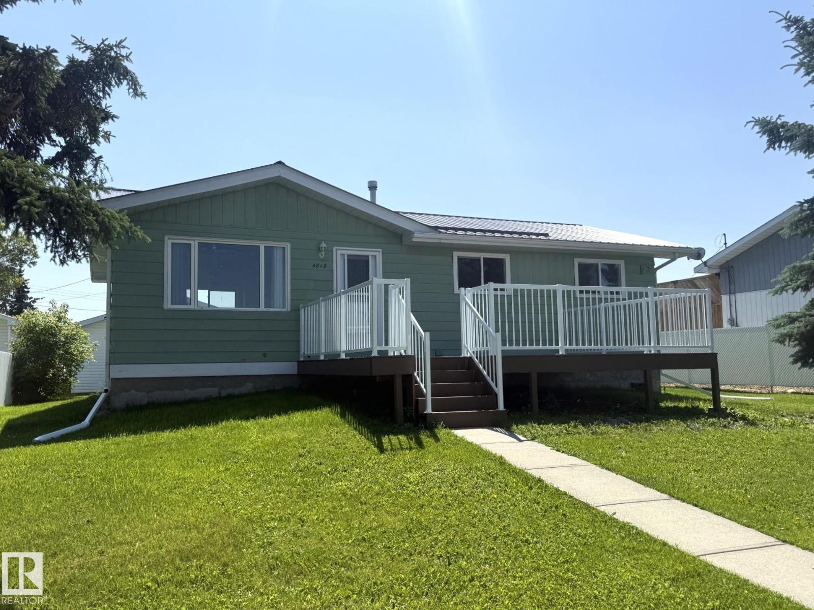4813 56 Av, Wildwood, Alberta  T0E 2M0 - Photo 2 - E4499882