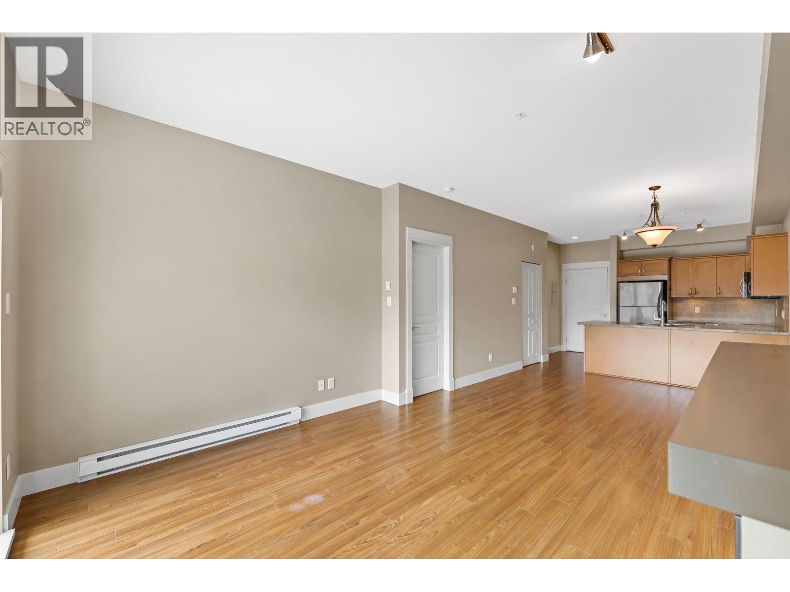 318 1336 Main Street, Squamish, British Columbia  V8B 0R2 - Photo 4 - R3148253