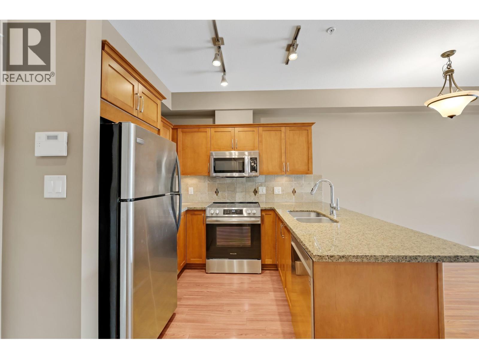 318 1336 Main Street, Squamish, British Columbia  V8B 0R2 - Photo 8 - R3148253