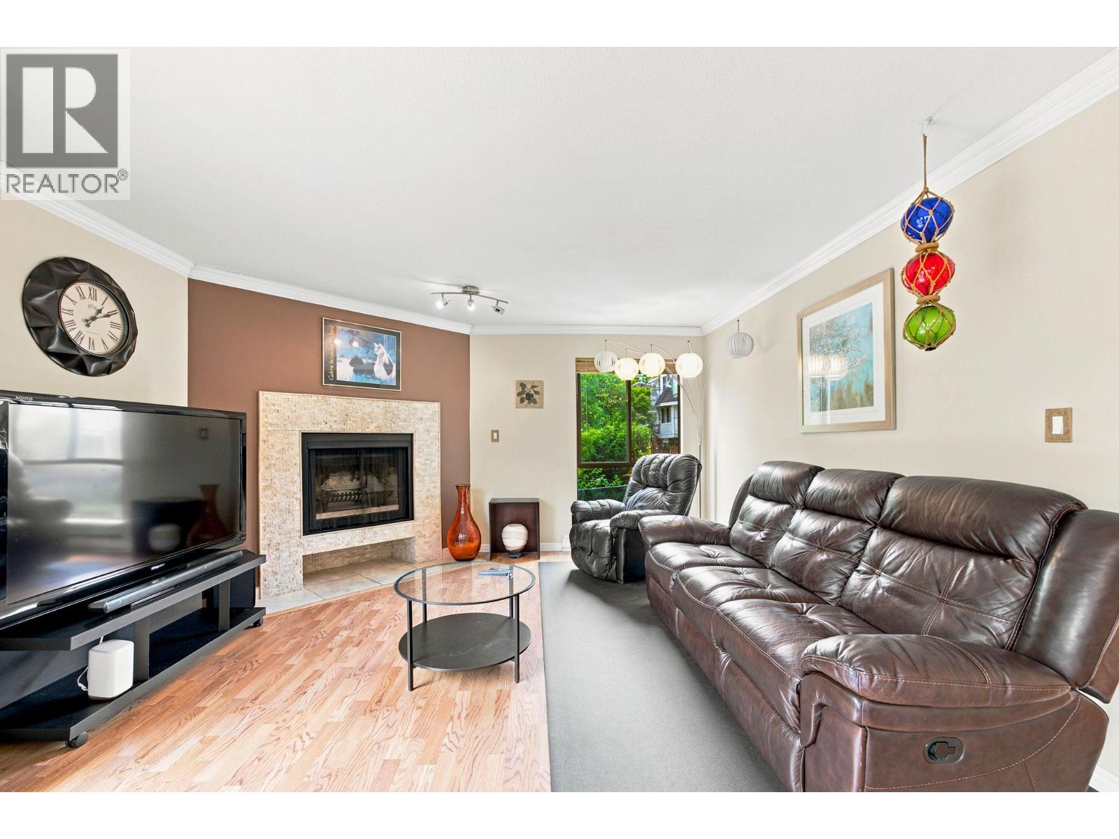 104 2181 Panorama Drive, North Vancouver, British Columbia  V7G 1V3 - Photo 3 - R3148272