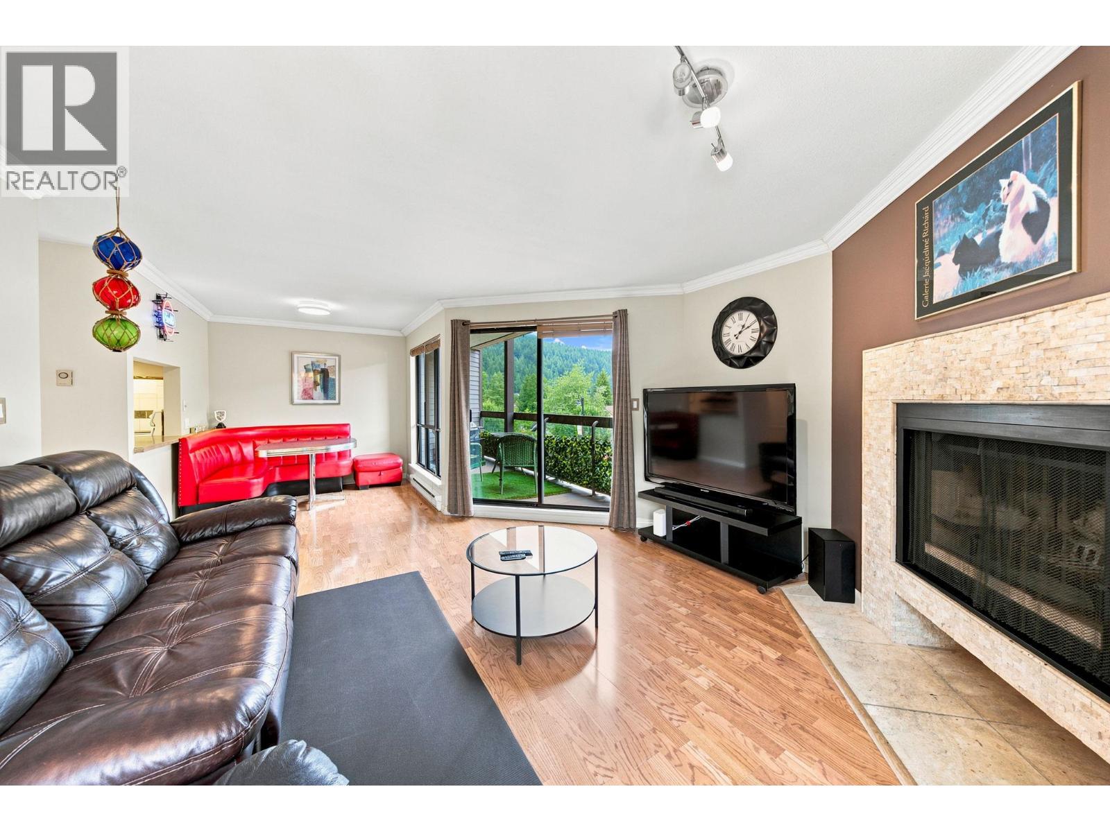 104 2181 Panorama Drive, North Vancouver, British Columbia  V7G 1V3 - Photo 4 - R3148272