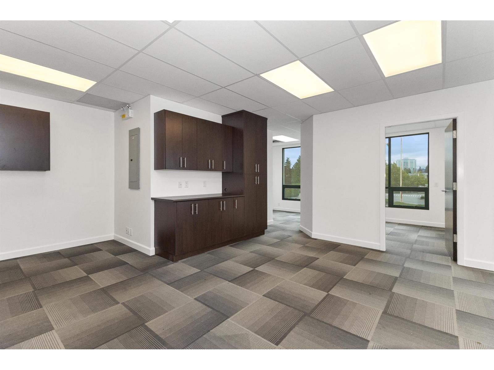 201 2692 Clearbrook Road, Abbotsford, British Columbia V2T 2Y8 - Photo 11 - C8074387