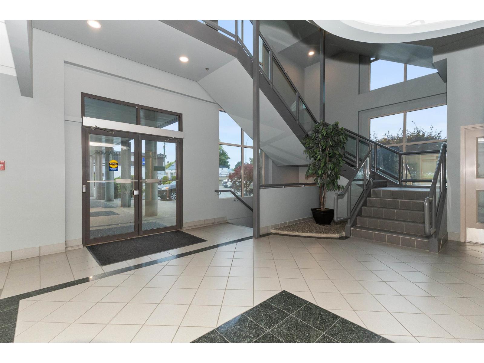 201 2692 Clearbrook Road, Abbotsford, British Columbia V2T 2Y8 - Photo 19 - C8074387