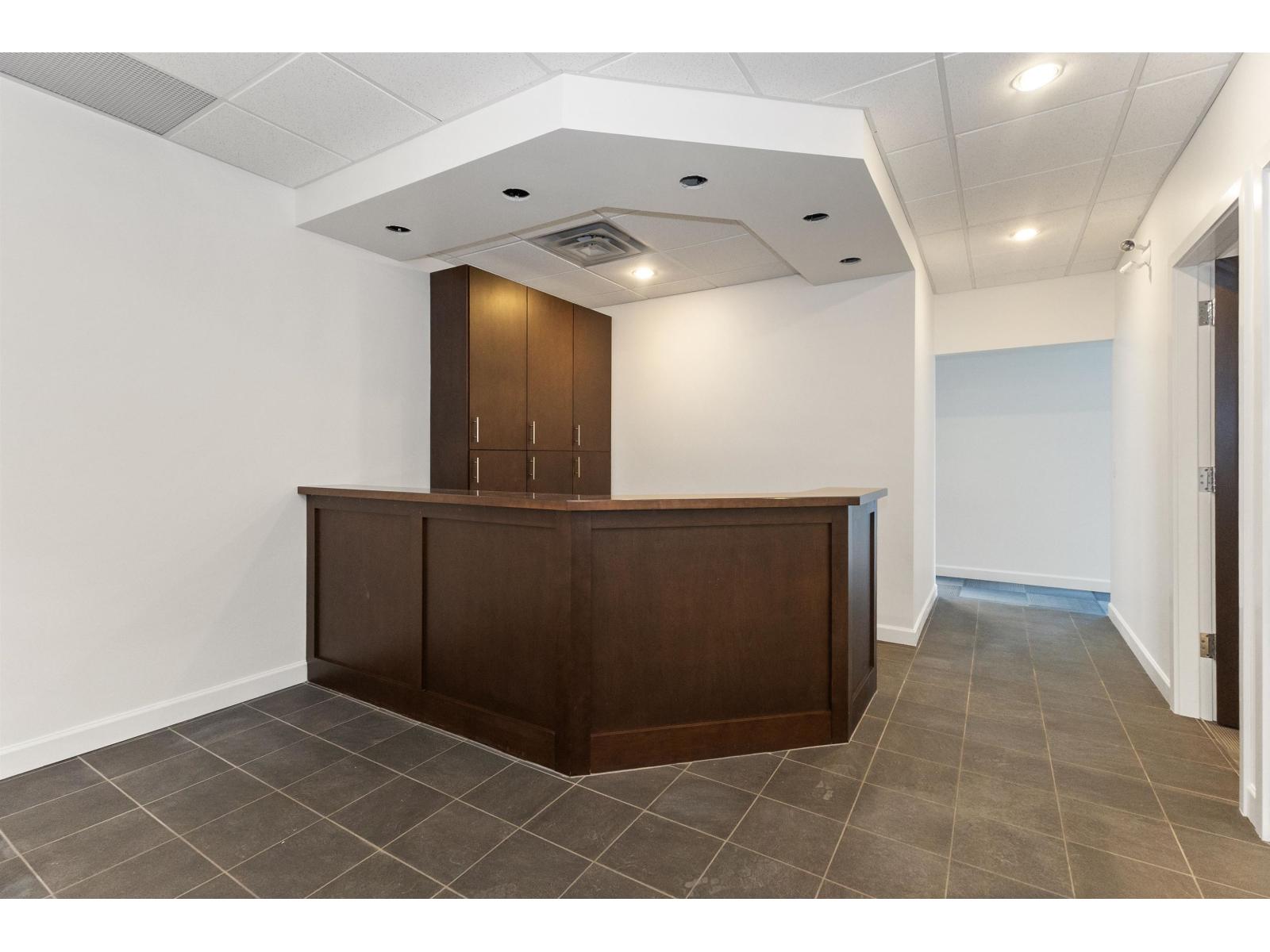 201 2692 Clearbrook Road, Abbotsford, British Columbia V2T 2Y8 - Photo 4 - C8074387