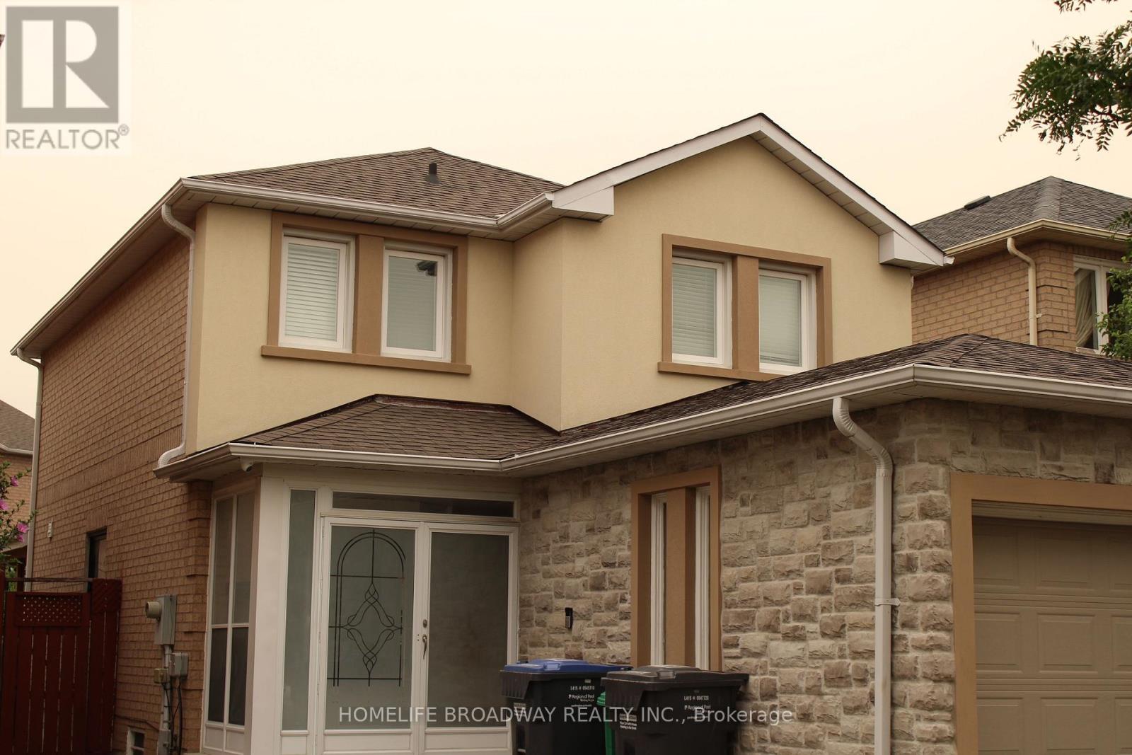 1240 Bantham Street, Mississauga, Ontario L5V 1Y8 - Photo 3 - W13580132