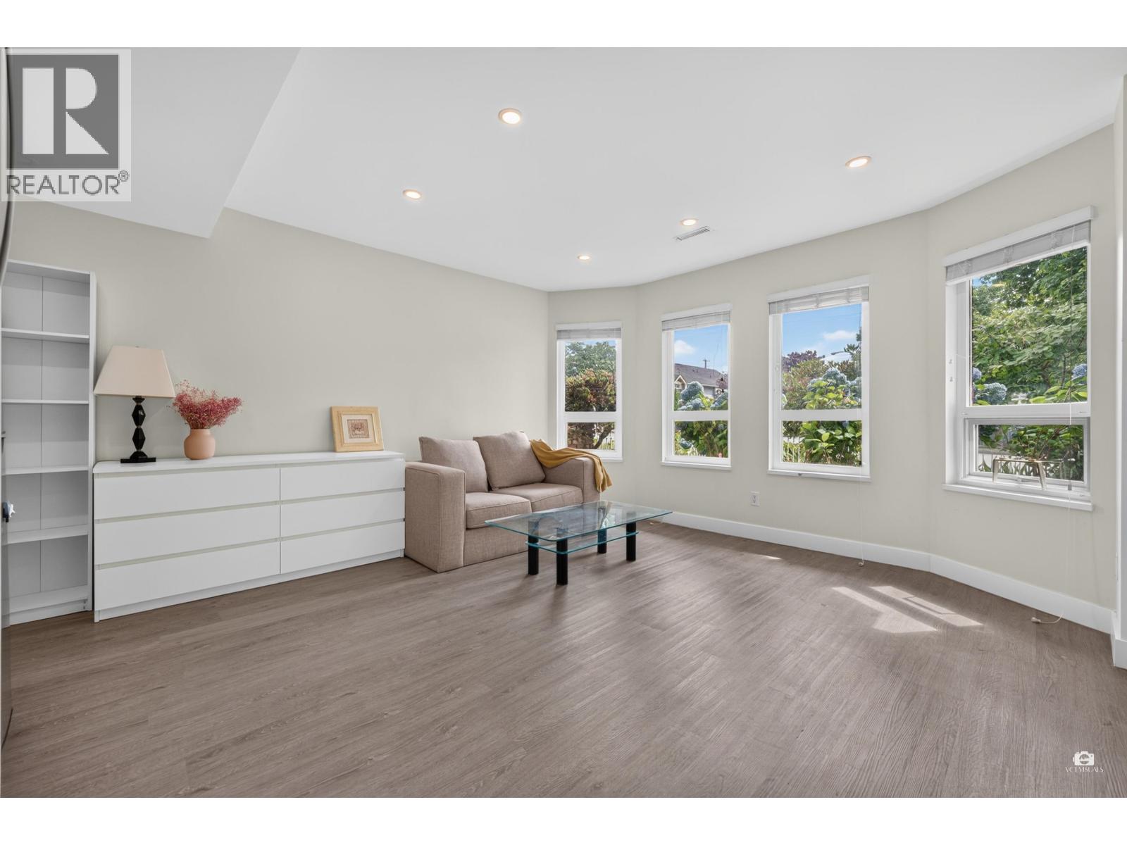 196 E 58th Avenue, Vancouver, British Columbia  V5X 1V6 - Photo 3 - R3148270